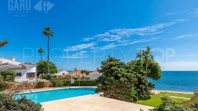 Buy flat in Estepona Playa with 2 bedrooms