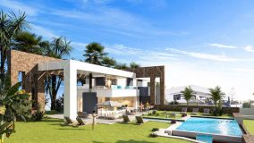Increíble villa ubicada en zona residencial muy cerca de la playa con vistas espectaculares de la costa desde Marbella a Gibraltar.