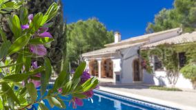 Buy 4 bedrooms villa in Rafalet
