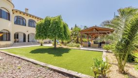 Villa en venta de 10 dormitorios en Los Cerezos