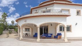For sale 4 bedrooms villa in Las Laderas