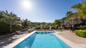 For sale house in Marbella Golden Mile with 5 bedrooms