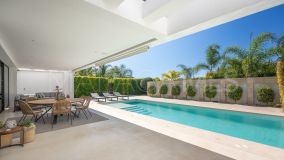 Villa en venta en Altos de Puente Romano, Marbella Golden Mile