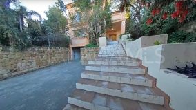 Villa for sale in Nueva Andalucia, Marbella