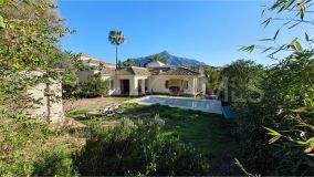 Villa for sale in Bellevue, Nueva Andalucia