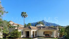 Villa for sale in Bellevue, Nueva Andalucia