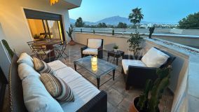 Apartamento en venta en Atalaya Golf, Estepona Este