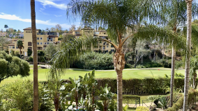 Spacious southwest-facing apartment in the exclusive gated community of Guadalcántara Golf, Guadalmina Alta.