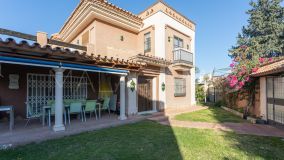 Villa for sale in Las Petunias, San Pedro de Alcantara