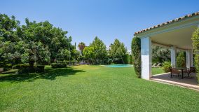 Villa for sale in Altos de Puente Romano, Marbella Golden Mile