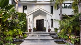 6 bedrooms villa for sale in Los Monteros Playa