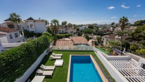 Villa for sale in Nueva Andalucia, Marbella