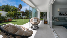 Villa for sale in Beach Side New Golden Mile, Estepona Öst