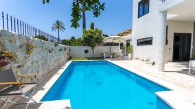 Villa zu verkaufen in Beach Side New Golden Mile, Estepona Ost