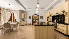 Villa for sale in Guadalmina Baja, San Pedro de Alcantara