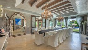 Villa en venta en Beach Side New Golden Mile, Estepona Este