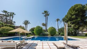 Villa en venta en Beach Side New Golden Mile, Estepona Este