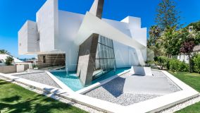 Villa for sale in Marbella East