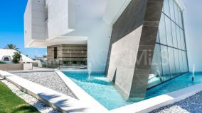 Villa for sale in Marbella East