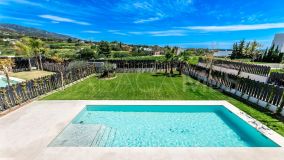 Villa en venta en Lomas del Virrey, Marbella Golden Mile