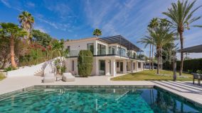 Magnificent 5 Bedroom Villa In the Golden Mile, Very Close To The Sea And Marbella