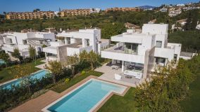 Villa en venta en El Paraiso, Estepona Este