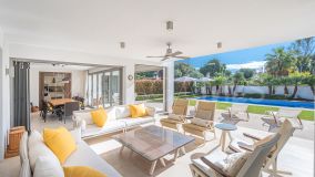 Villa for sale in Paraiso Barronal, Estepona East