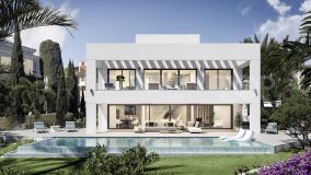 Magnífica villa de nueva construcción de 4 habitaciones en segunda línea de playa en Guadalmina Baja