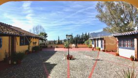 Villa en venta en El Padron, Estepona Este