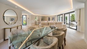 Buy El Paraiso villa with 5 bedrooms