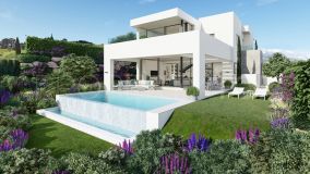 Villa for sale in Estepona with 3 bedrooms