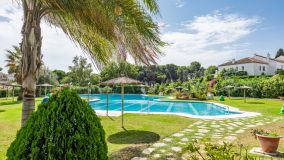 Apartamento en venta en Benamara, Estepona Este