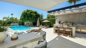 Villa for sale in Los Naranjos Golf, Nueva Andalucia