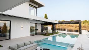 Villa for sale in Altos del Paraiso, Benahavis