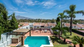Villa for sale in Monte Biarritz, Estepona Est