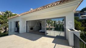 Villa for sale in Los Arqueros, Benahavis