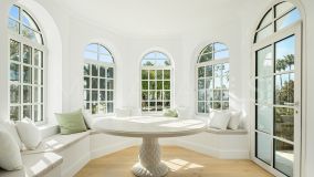 Villa en venta en Nueva Andalucia, Marbella