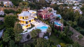 Villa zu verkaufen in El Herrojo, Benahavis