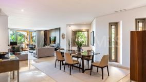 Lägenhet for sale in Mansion Club, Marbella Golden Mile