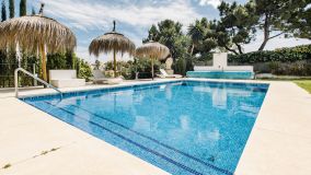 Villa for sale in La Resina Golf, Estepona Est