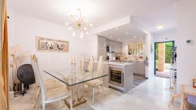 Apartamento en venta en El Pilar, Estepona Este
