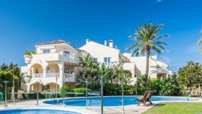 Apartamento en venta en El Pilar, Estepona Este