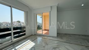 Apartamento en venta en Lorcrimar, Nueva Andalucia