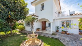 4 bedrooms villa in El Pilar for sale