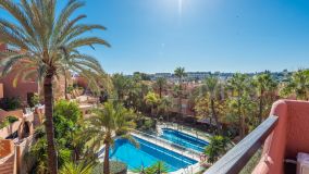Town House for sale in El Palmeral, Nueva Andalucia