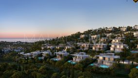 Villa for sale in Altos del Paraiso, Benahavis
