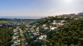 Villa for sale in Altos del Paraiso, Benahavis