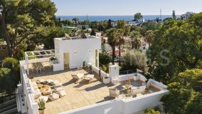 Villa en venta en Nueva Andalucia, Marbella