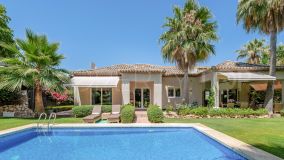 Villa de gran valor ubicada por Las Brisas Golf en Nueva Andalucia!