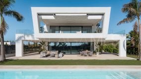 Villa en venta en Lomas del Virrey, Marbella Golden Mile